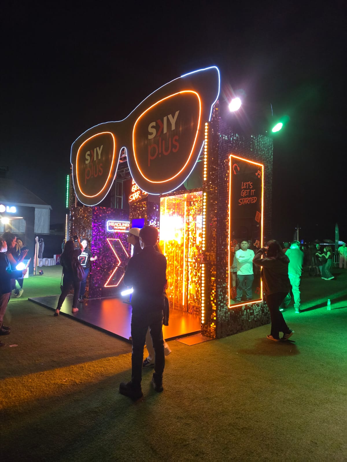 Experiencia SKY Plus activa durante el evento